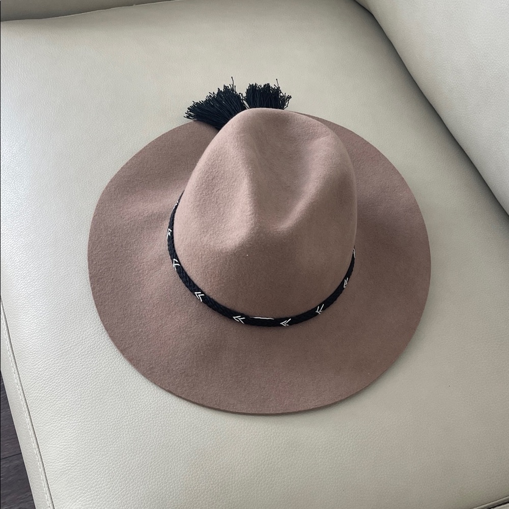 American Eagle Outfitters Tan Fedora with Black Tassel Band